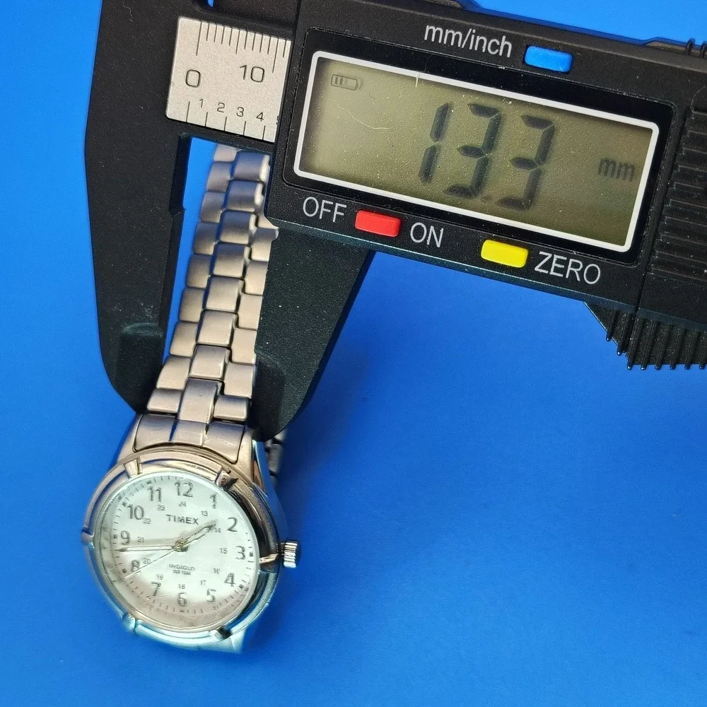 Vintage 2005 Timex Indiglo 27mm Women's Quartz Watch Stretch Bracelet‎ Size 5-9